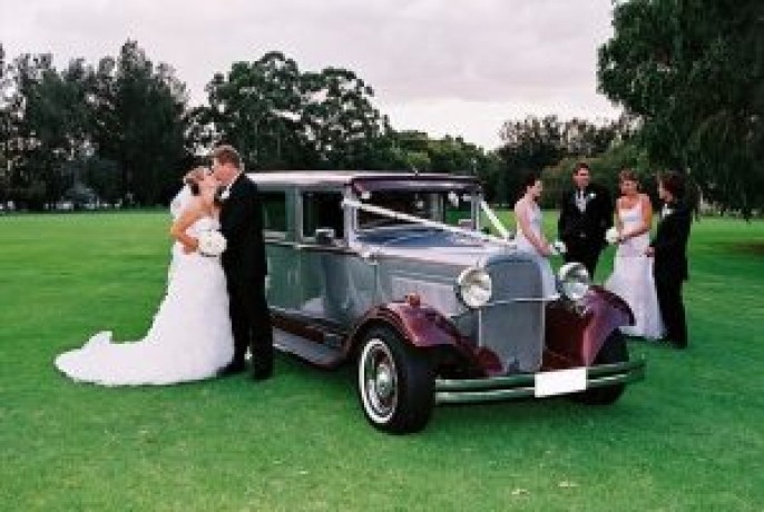 top-class-wedding-limo-in-perth-perthvintagelimousines-big-0