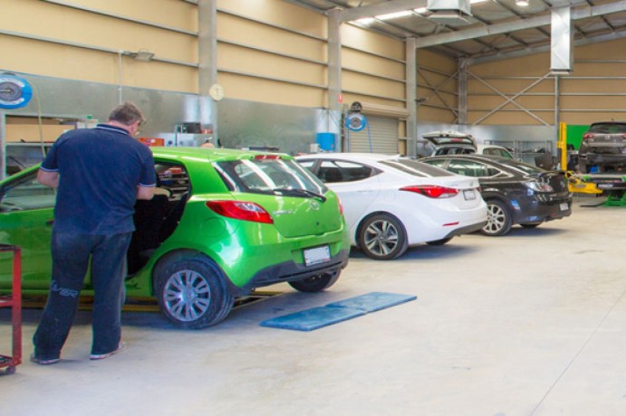 best-crash-repair-in-holden-hill-big-0