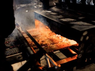 elegante-y-duradero-madera-carbonizada-disenos