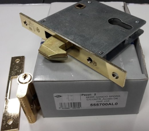 diventare-ergonomici-serrature-per-cancelli-scorrevoli-big-0