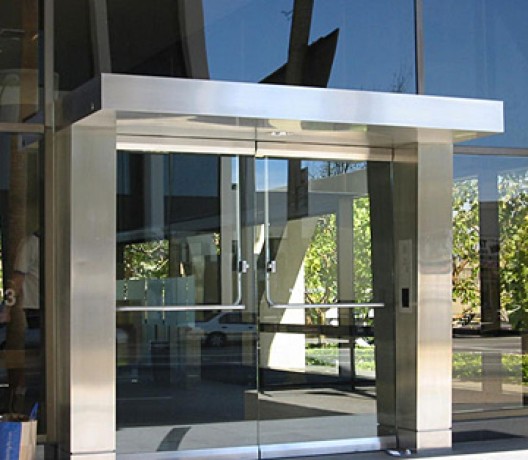 increase-the-clarity-of-your-shop-with-the-transparent-store-front-glass-door-big-0