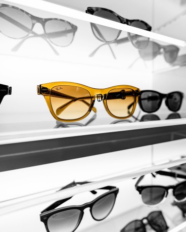 store-for-eyeglasses-big-0