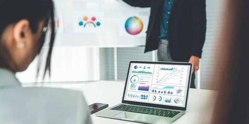 boost-e-commerce-engagement-with-advanced-analytics-solutions-big-0
