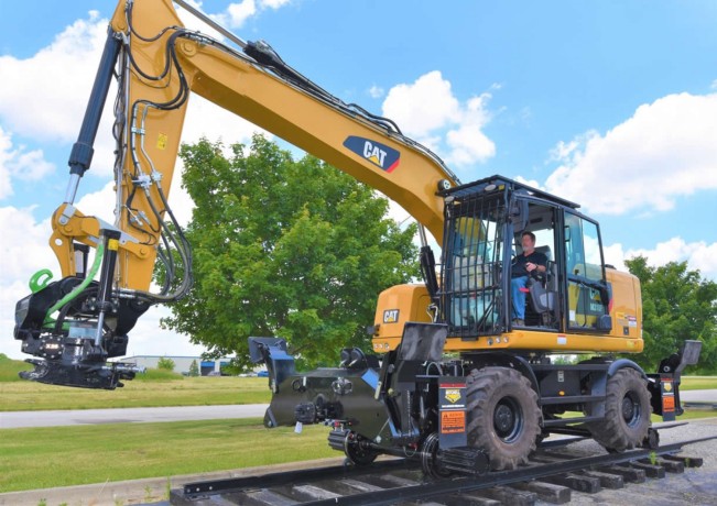 wheeled-excavator-rail-gear-mitchell-railgear-big-0