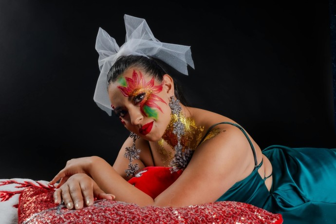 add-makeup-to-photo-big-0