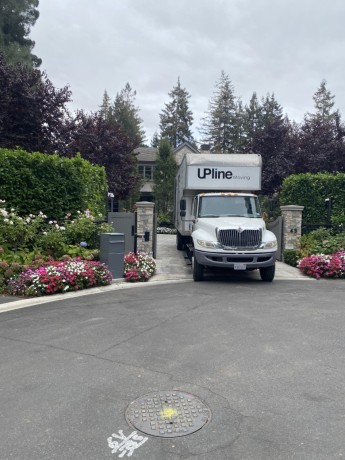 upline-moving-big-1